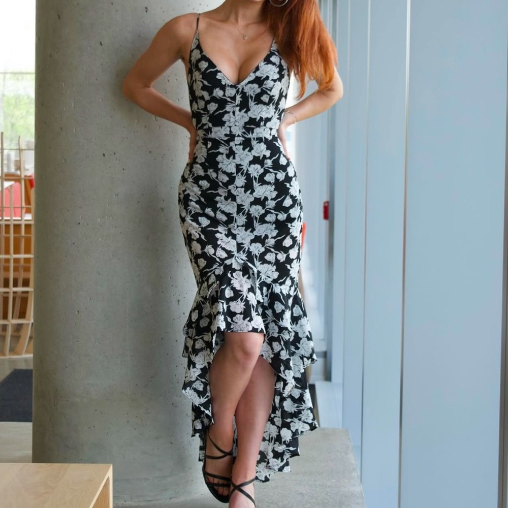 Lulus Darling Daylily White and Black Floral Print High-Low Maxi Dress